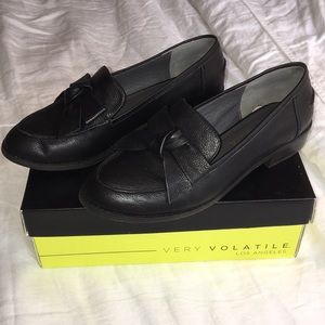 Very Volatile leather bow loafers black 9